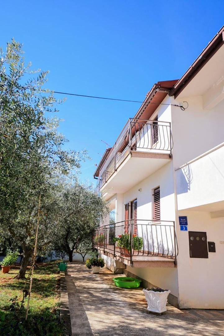 Apartment Daniela Savudrija Exterior photo