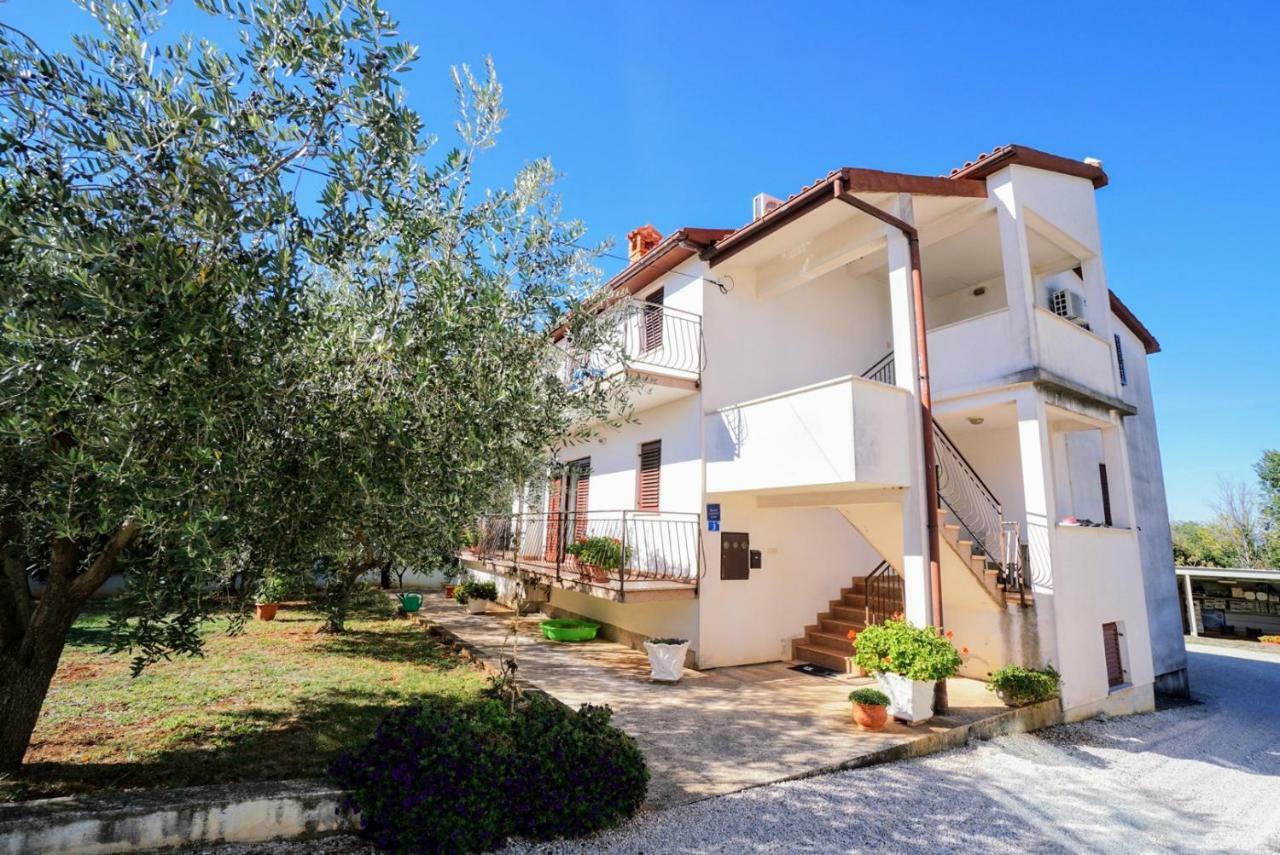 Apartment Daniela Savudrija Exterior photo